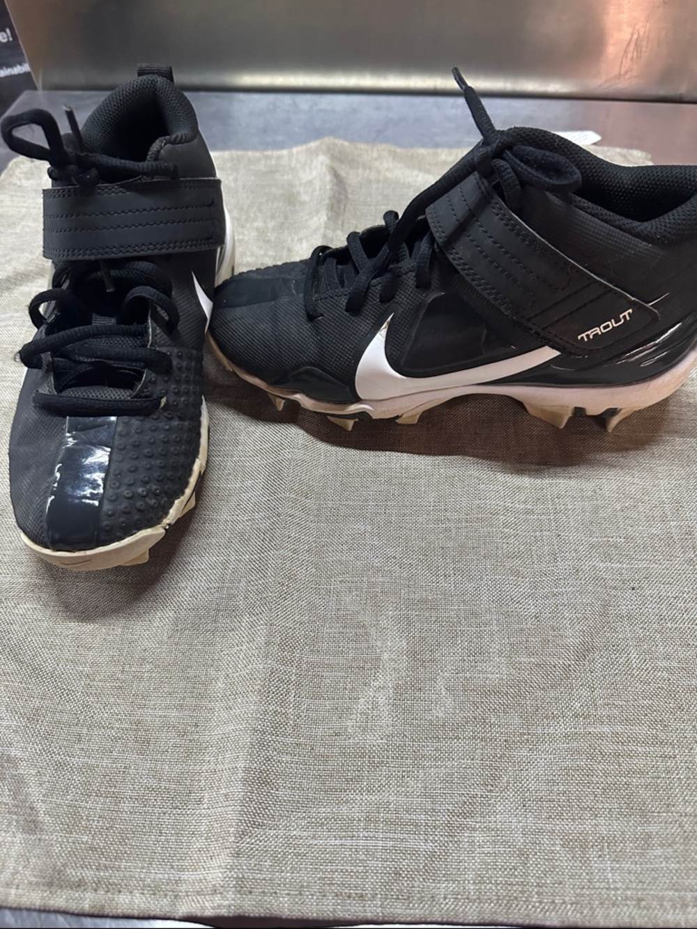 Nike Fastflex Kids Black and White Turf Cleats with Velcro Strap